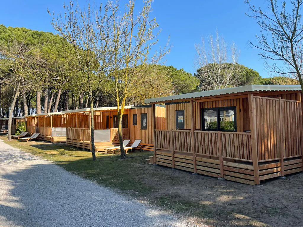 campsite-sun-lodge-sabai-exterior-drive-way-5