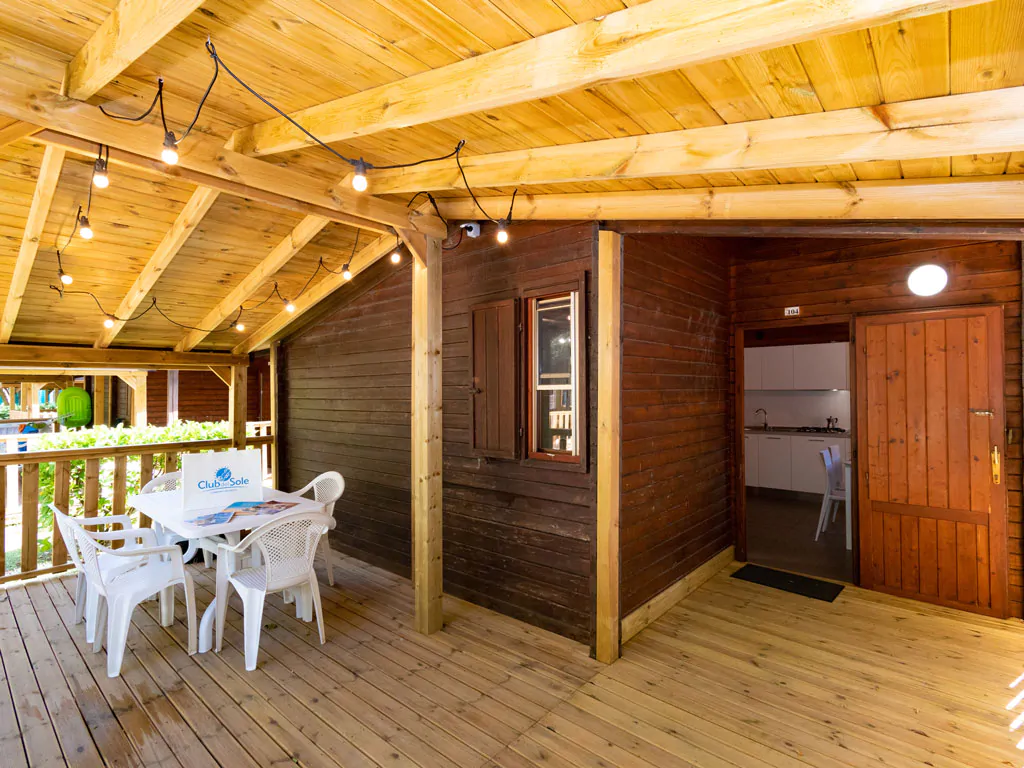 chalet-superior-dog-exterior-terrace