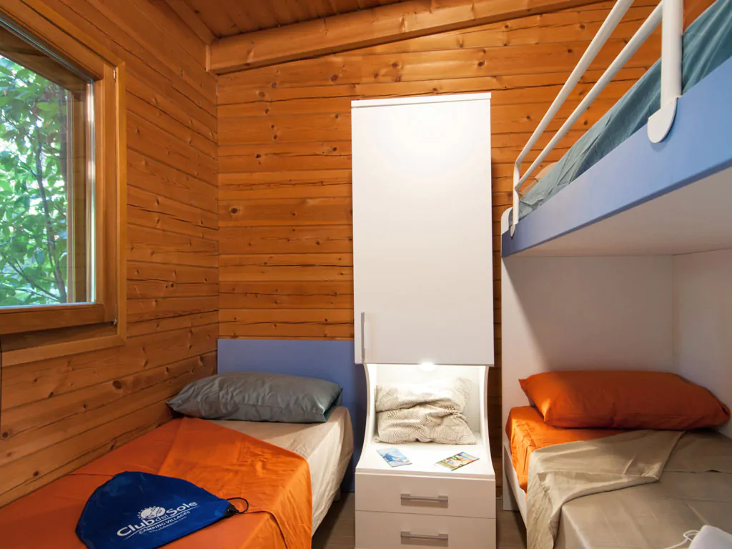 chalet-superior-interior-bunks-beds