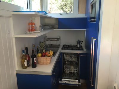 chalet-comfort-interior-kitchen-top