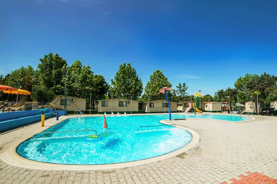 empty-kids-pool