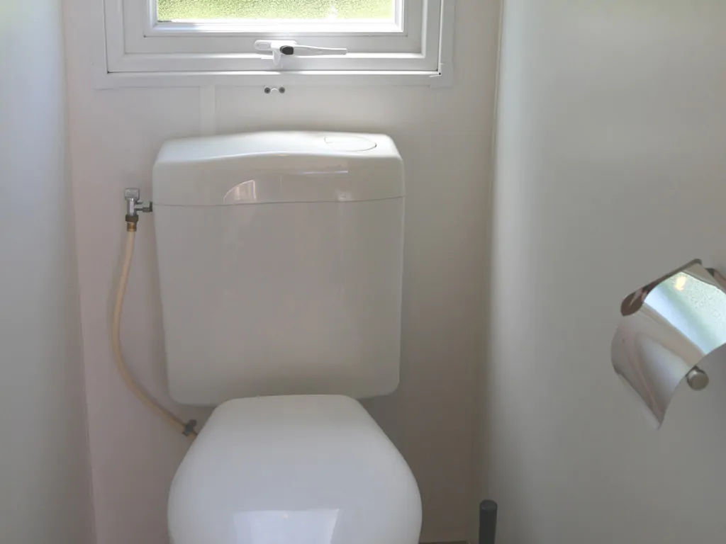 happy-camp-happy-comfort-interior-toilet