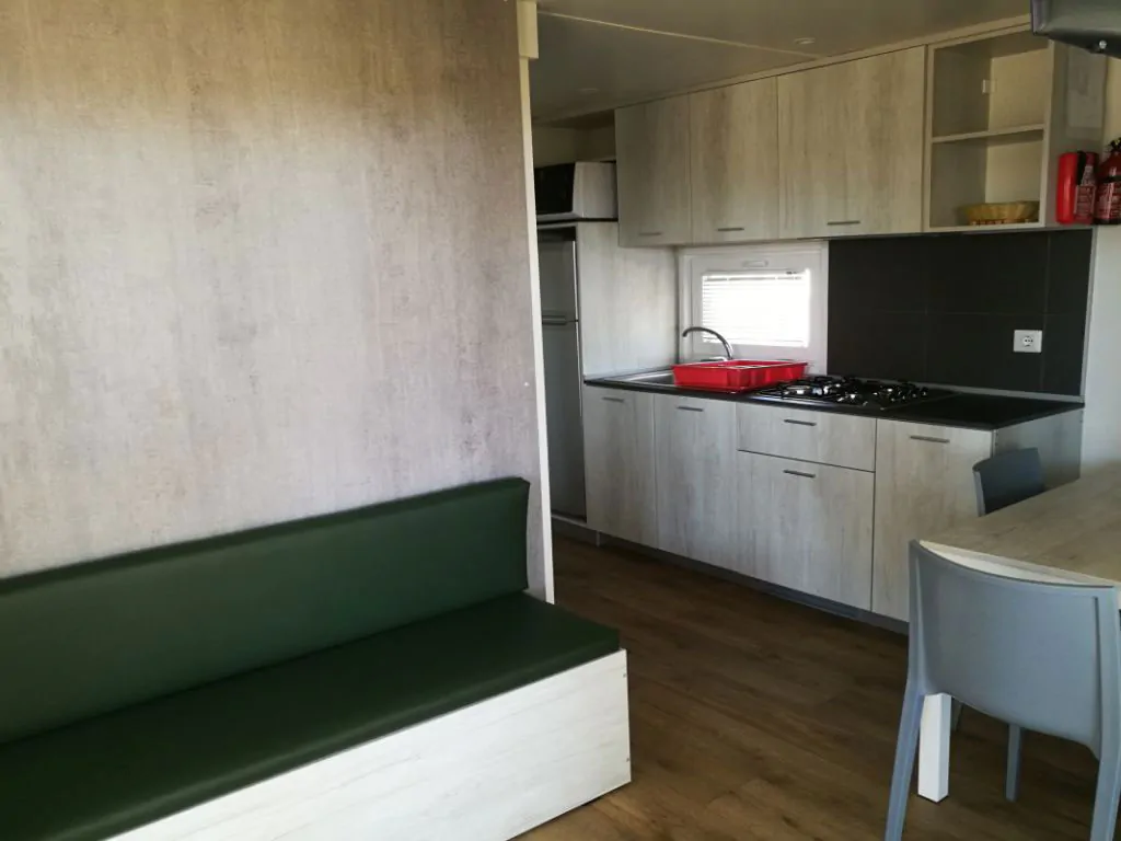 lodgde-deluxe-interior-living-room