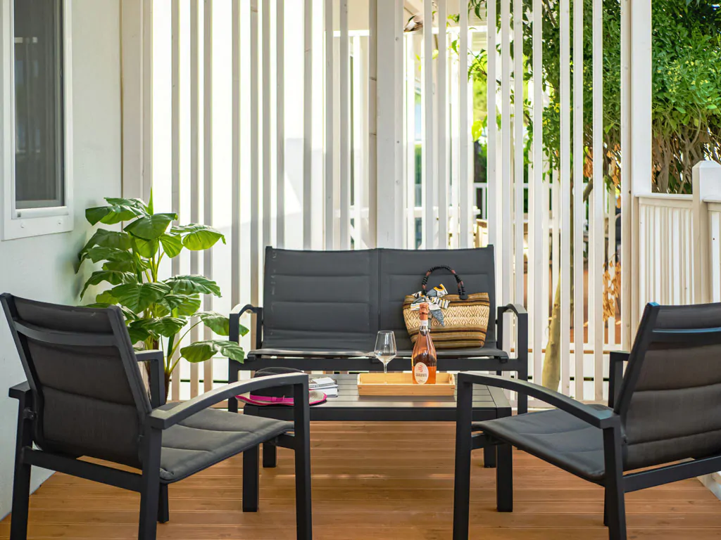 lodge-elite-dog-exterior-terrace-ii
