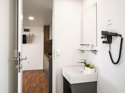 lodge-elite-dog-interior-bath-room