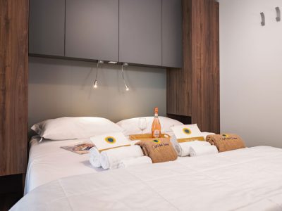 lodge-elite-dog-interior-bed-room