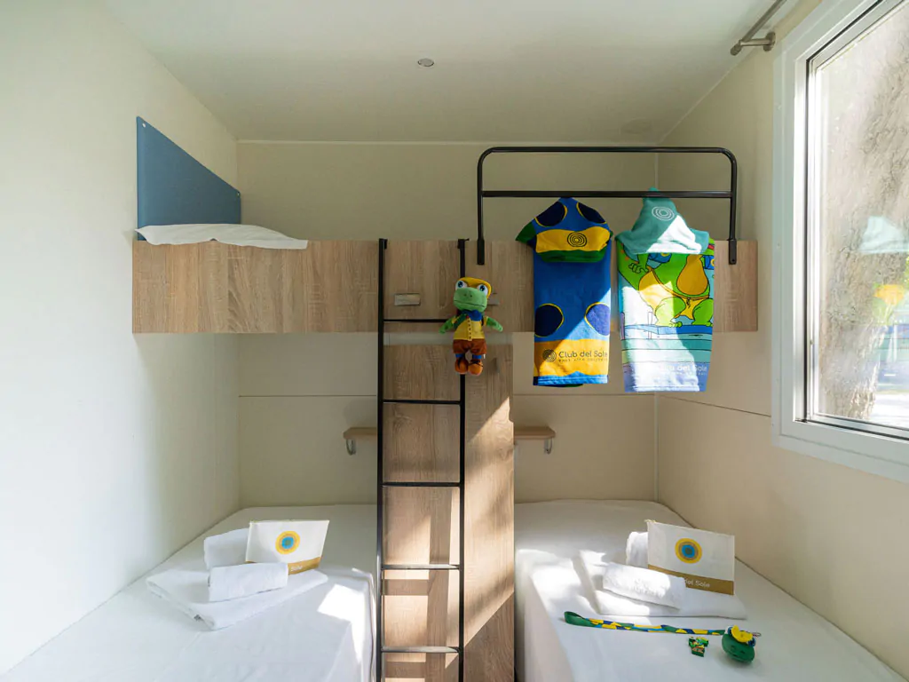 lodge-interior-bunk-beds