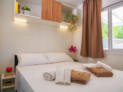 lodge-superior-interior-double-beds
