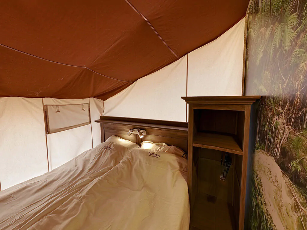 mobile-home-sunlodge-jungle-interior-bedroom-double-bed-3