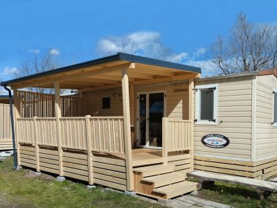 mobile-home-sunlodge-redwood-premium-exterior-front-view-2