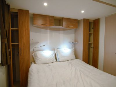 mobile-home-sunlodge-redwood-premium-interior-bed-room-2
