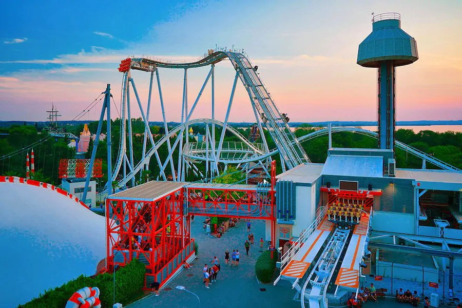 overview-amusement-park