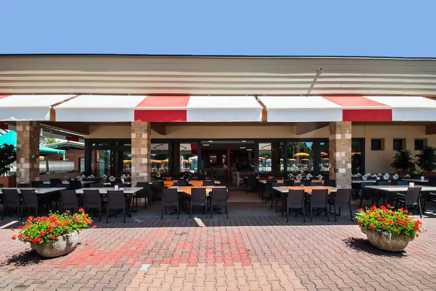 restoran-front-view