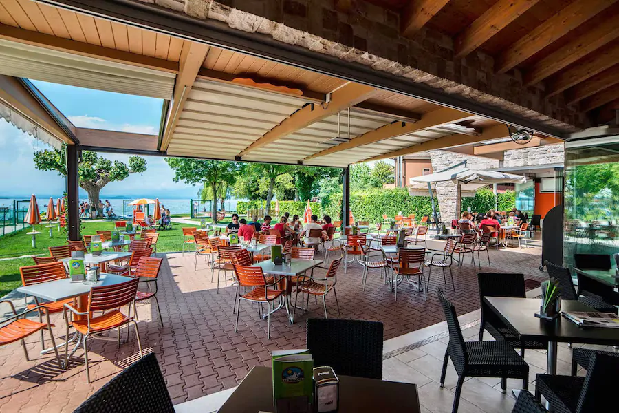 restoran-interior-terrace