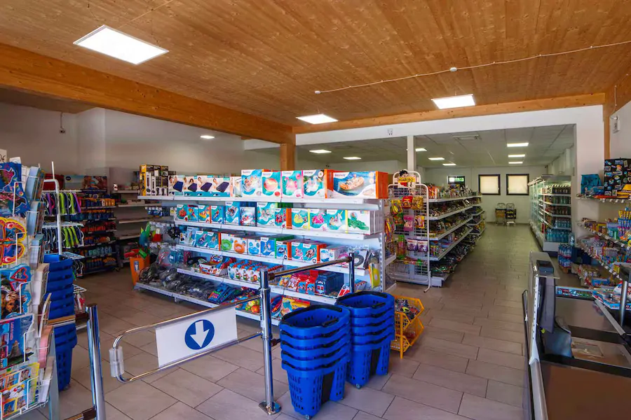 supermarket-interior-entrance