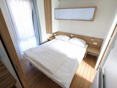 terme-catez-mobile-home-42-interior-bedroom-double-bed