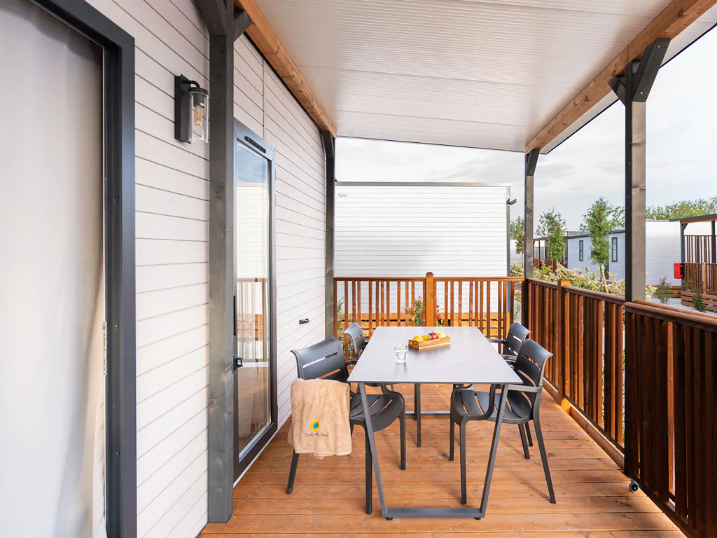 romagna-lodge-deluxe-veranda2-copy-1