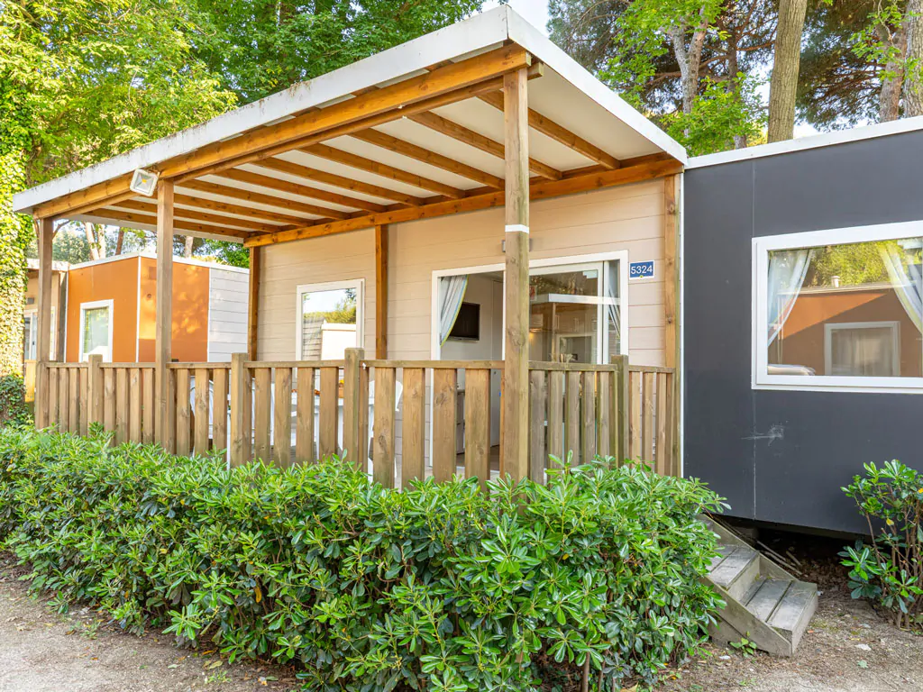 adriano-family-collection-lodge-superior-exterior-terrace-mobile-home-view