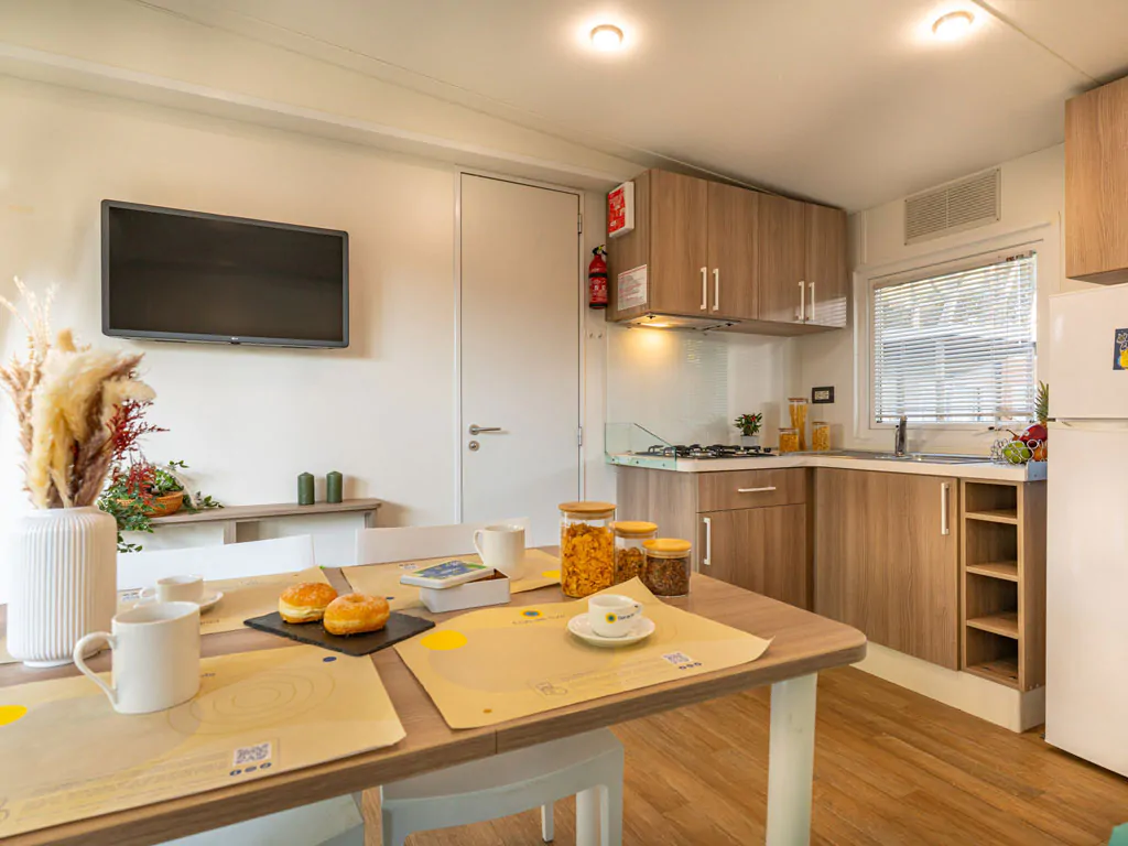 adriano-family-collection-lodge-superior-interior-kitchen