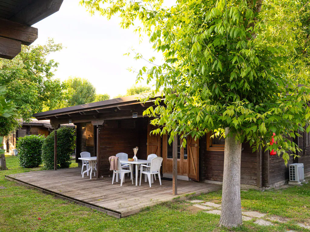 adriano-family-collection-mobile-home-chalet-superior-exterior-terrace-view