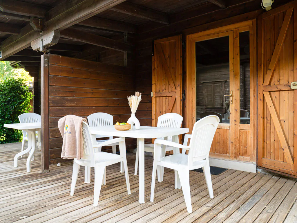 adriano-family-collection-mobile-home-chalet-superior-exterior-terrace