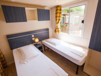 baia-prestige-interior-single-beds