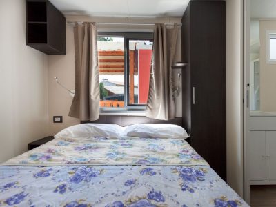 baia-relax-new-plus-interior-double-bed-2