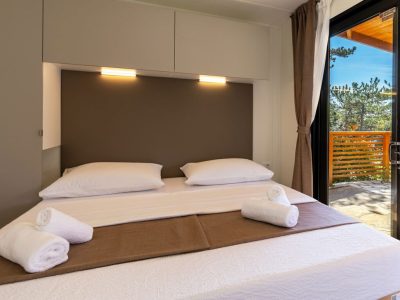 camp-slatina-interior-double-bed