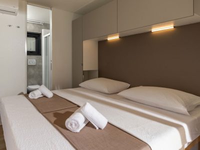 camp-slatina-interior-double-bed-ii