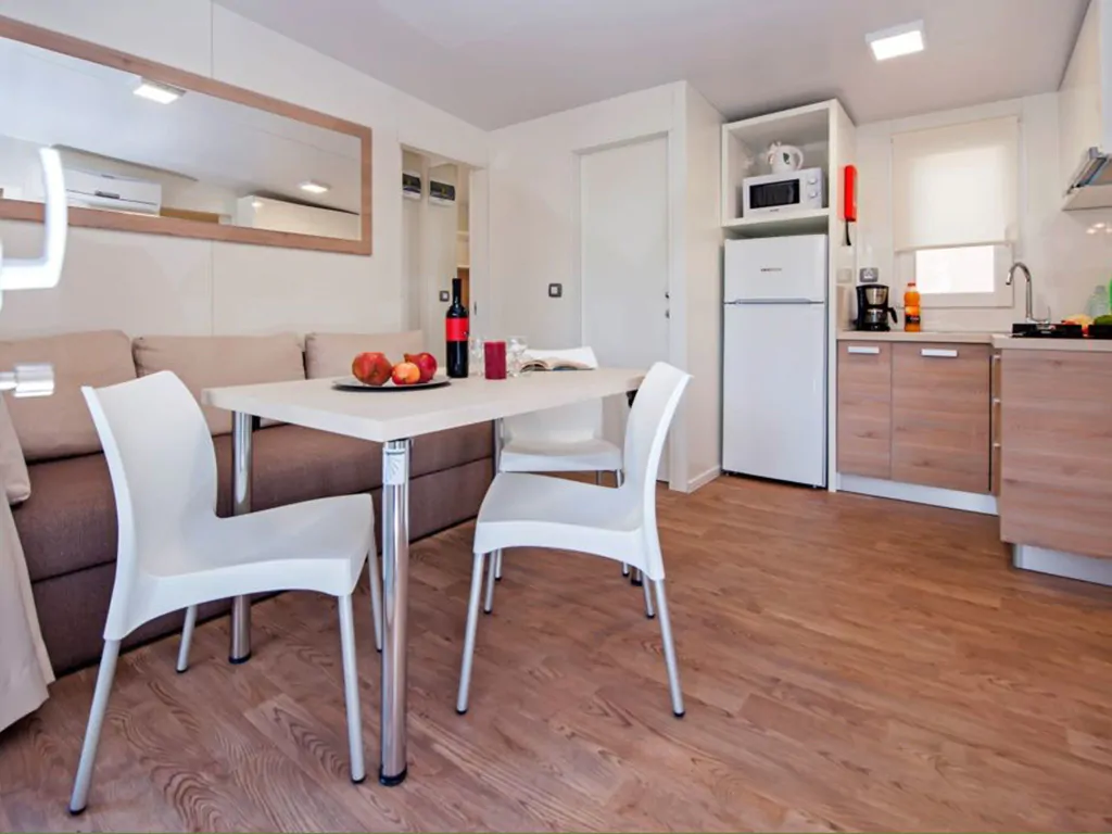 campsite-klenovica-mobile-home-family-interior-kitchen-living-room