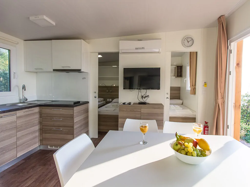 campsite-klenovica-mobile-home-family-interior