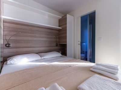 klenovica-mobile-home-family-interior-bedroom-3