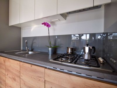 la-risacca-family-collection-lodge-deluxe-family-interior-kitchen