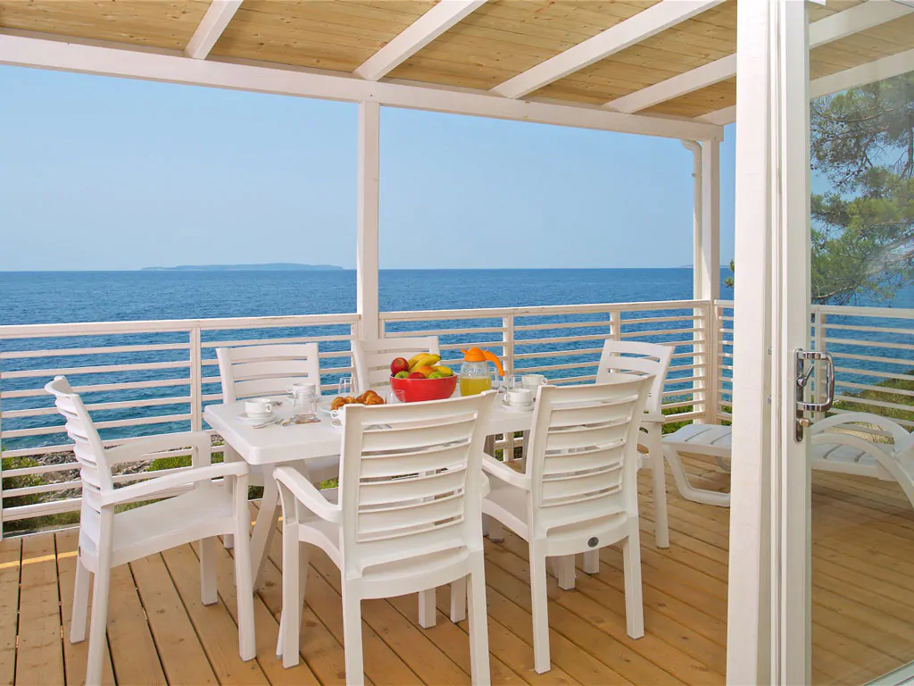 mobile-home-cikat-exterior-veranda