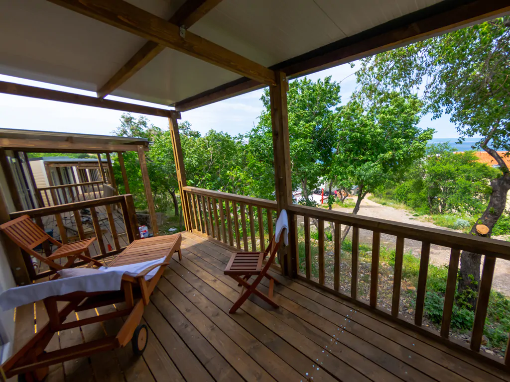 mobile-home-classic-interior-veranda-ii