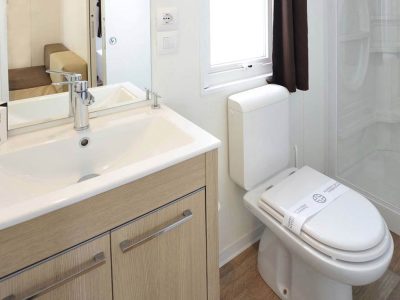 mobile-home-girasole-suite-interior-bath-room