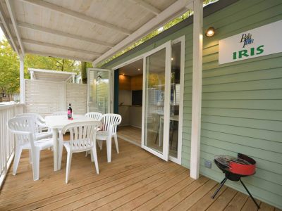 mobile-home-iris-exterior-veranda
