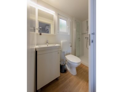 mobile-home-panorama-a-interior-bath-room-ii