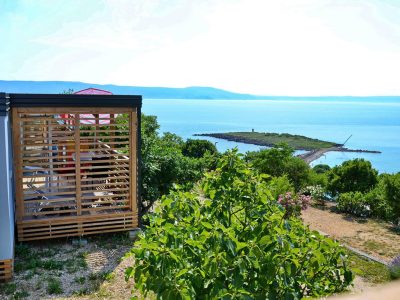 mobile-home-trend-exterior-front-view