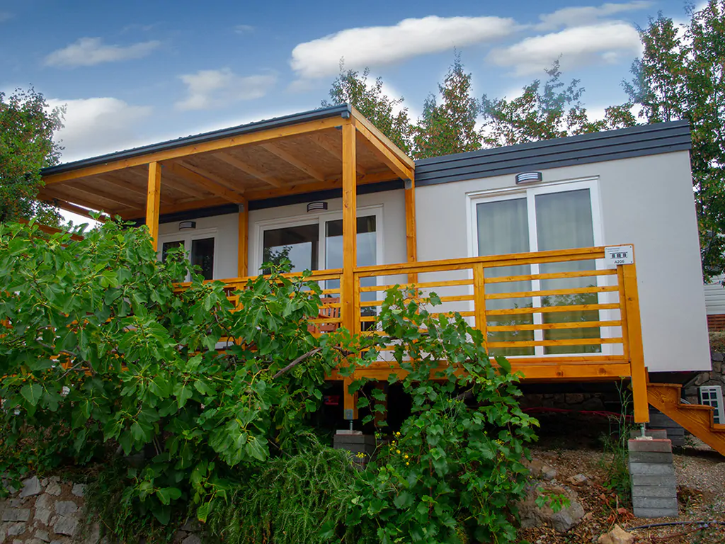 mobile-home-trend-exterior-front-view-ii