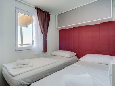 mobile-home-type-i-interior-single-beds