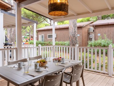 orbetello-family-collection-chalet-comfort-dog-exterior-terrace