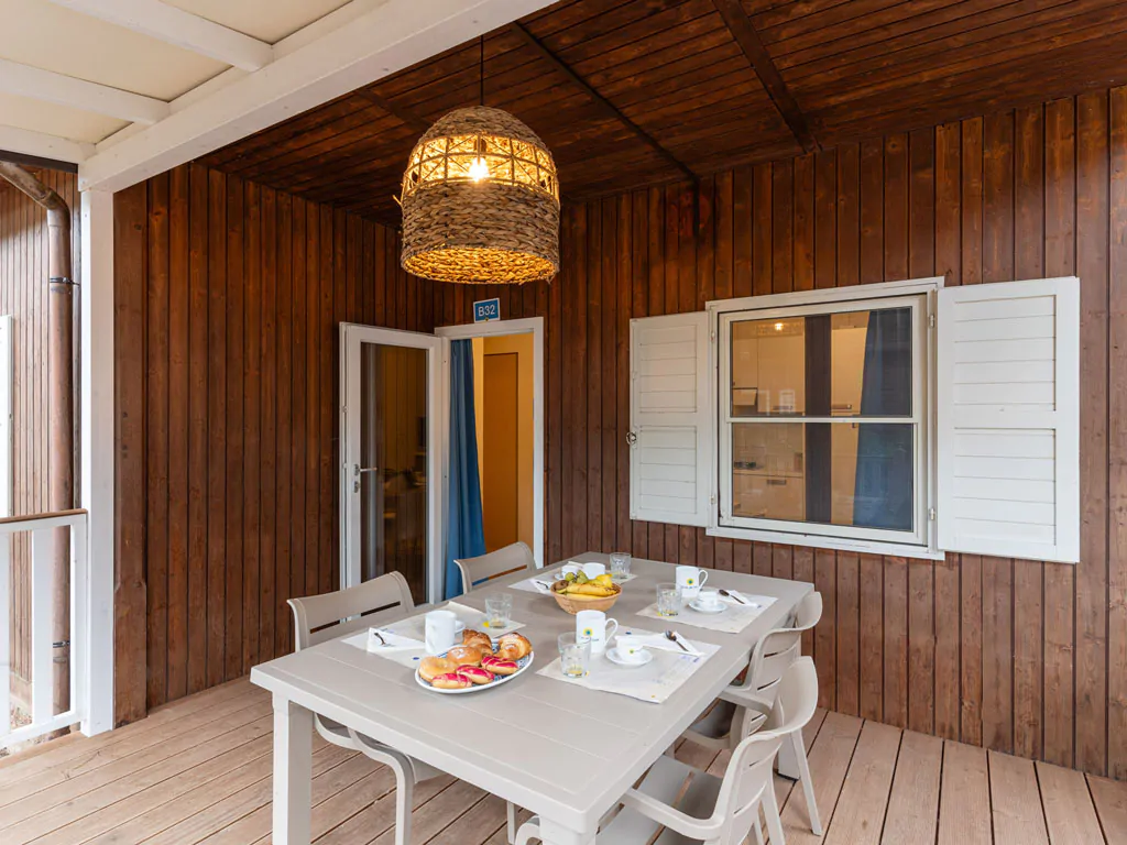 orbetello-family-collection-chalet-comfort-dog-exterior-terrace-view