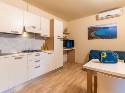 orbetello-family-collection-chalet-comfort-dog-interior-kitchen