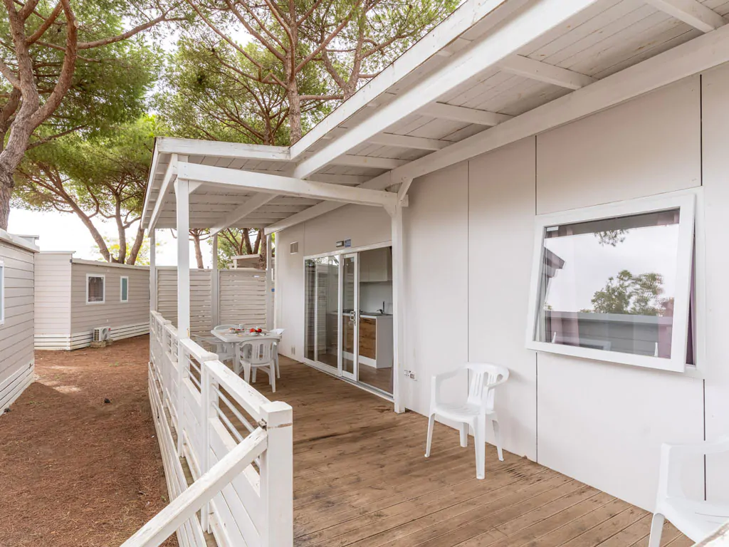 orbetello-family-collection-lodge-superior-family-exterior-terrace