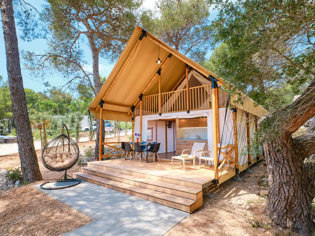 premium-family-tent-exterior-front-view