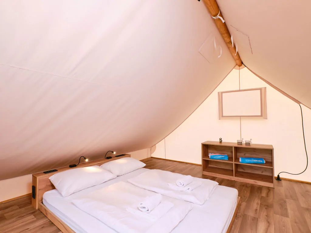 premium-family-tent-interior-double-bed-ii