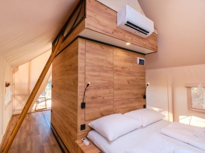 premium-tent-interior-bed-room