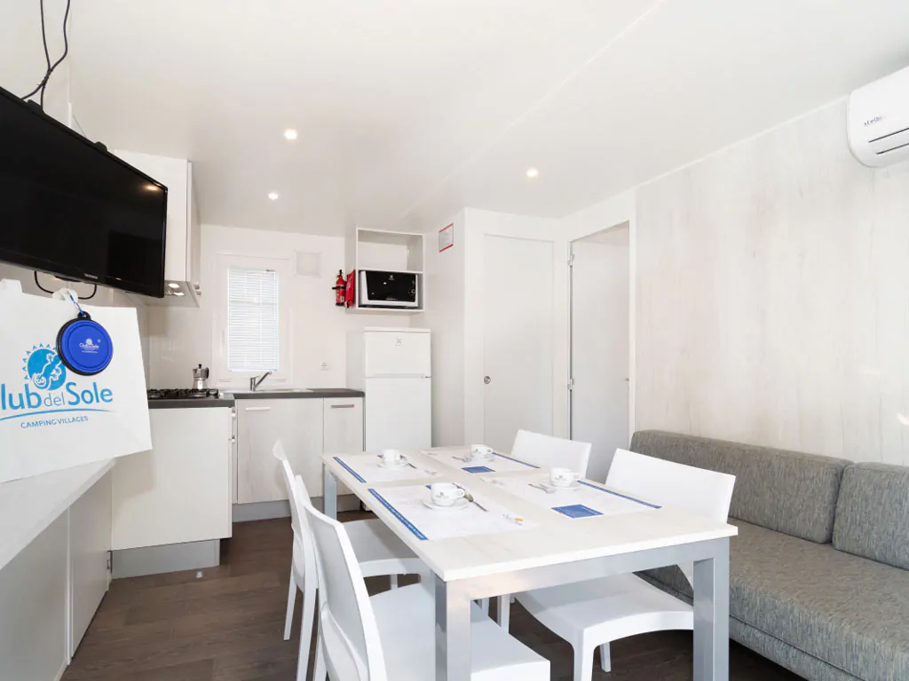 romagna-family-resort-lodge-comfort-dog-interior-kitchen-view