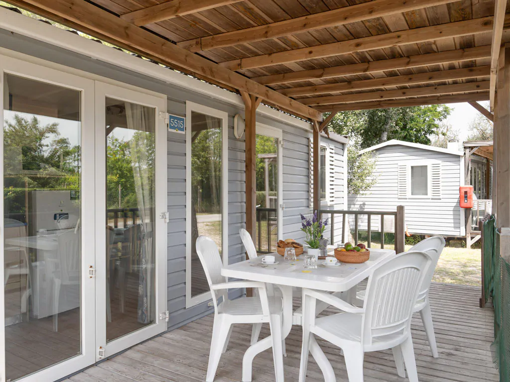 spina-family-collection-lodge-comfort-exterior-terrace